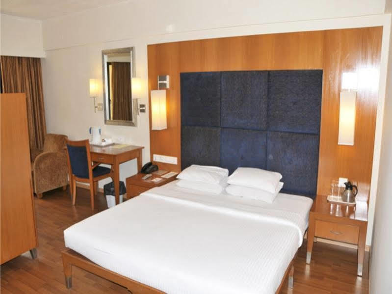 เดอะ คลาสสิค คลับ Hotel มุมไบ ภายนอก รูปภาพ