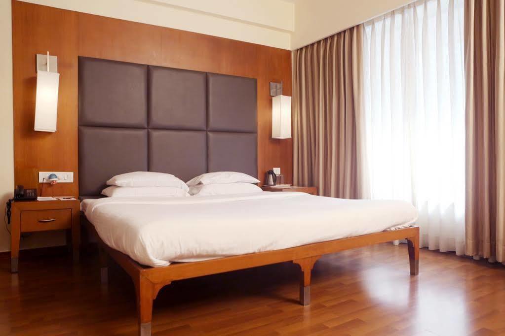 เดอะ คลาสสิค คลับ Hotel มุมไบ ภายนอก รูปภาพ