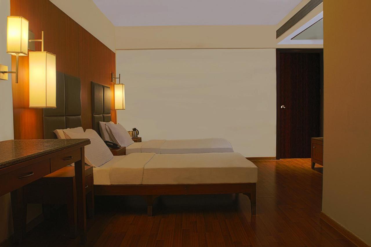 เดอะ คลาสสิค คลับ Hotel มุมไบ ภายนอก รูปภาพ