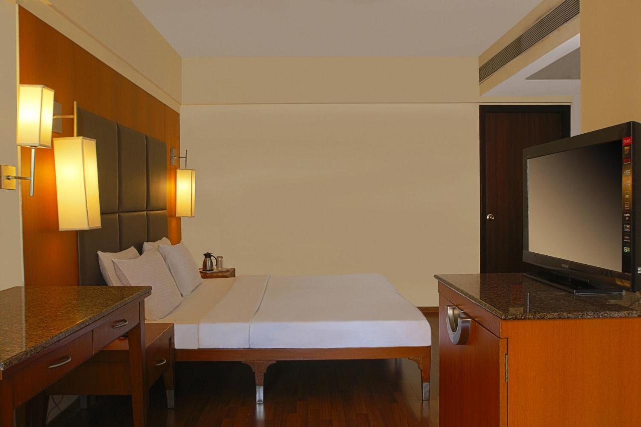เดอะ คลาสสิค คลับ Hotel มุมไบ ภายนอก รูปภาพ
